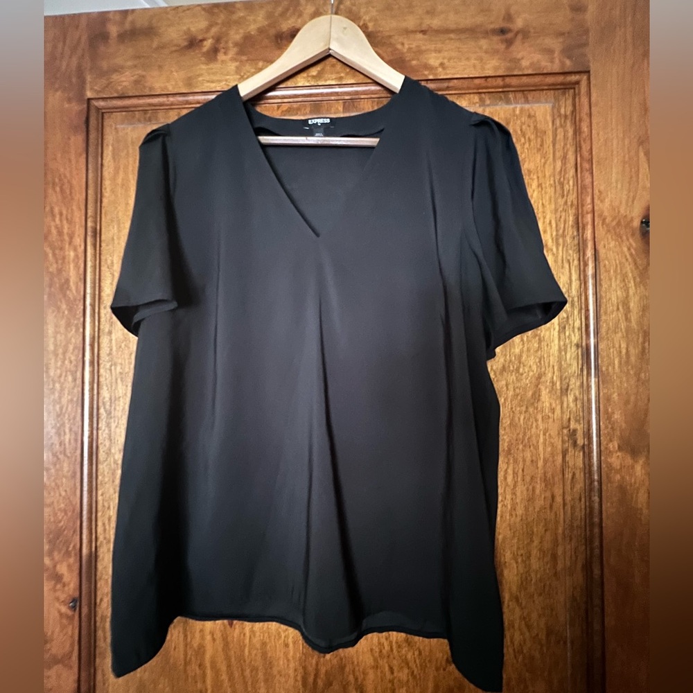 Express Size L, black top. Non smoking home